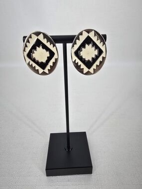 Ivory and Black Geometric Oval Earrings